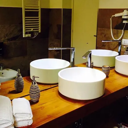 Irooms Station Guest house 4*