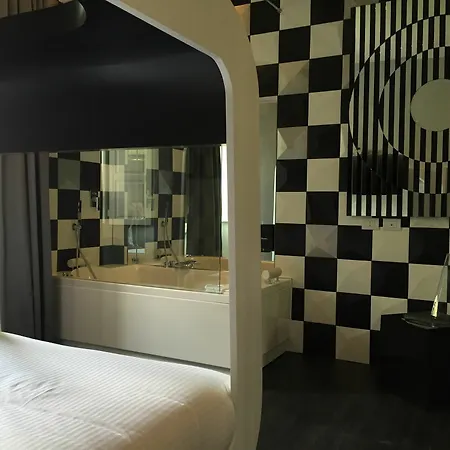 Irooms Station Guest house