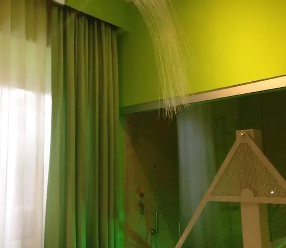 Irooms Station Gasthuis 4*