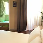 Irooms Station Pensionat 4*